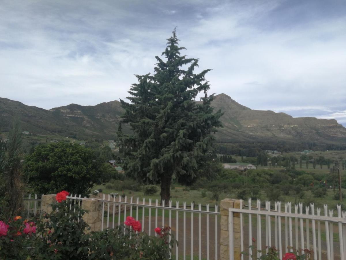 Clarens Cottages Extérieur photo